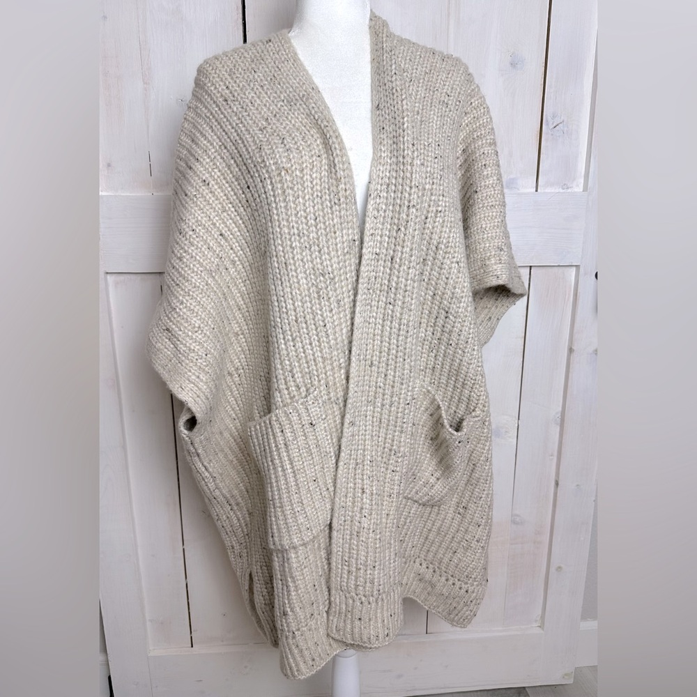 Aerie One Size Chunky Open Front Sweater Shawl‎ Wearable Blanket Beige Flecked